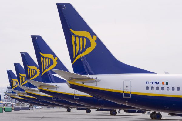 Ryanair adjusts annual profit projection amidst online travel agents dispute