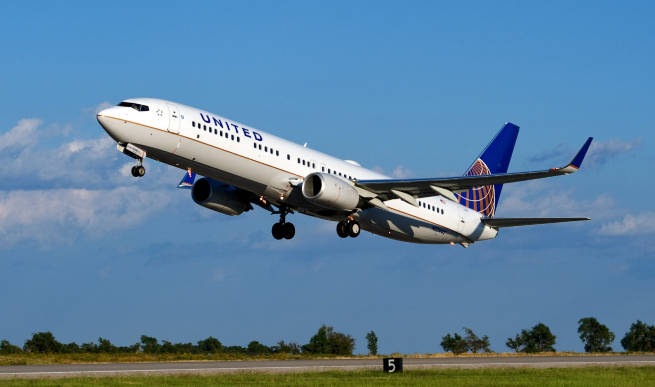 AAR and United Airlines extend MRO relationship
