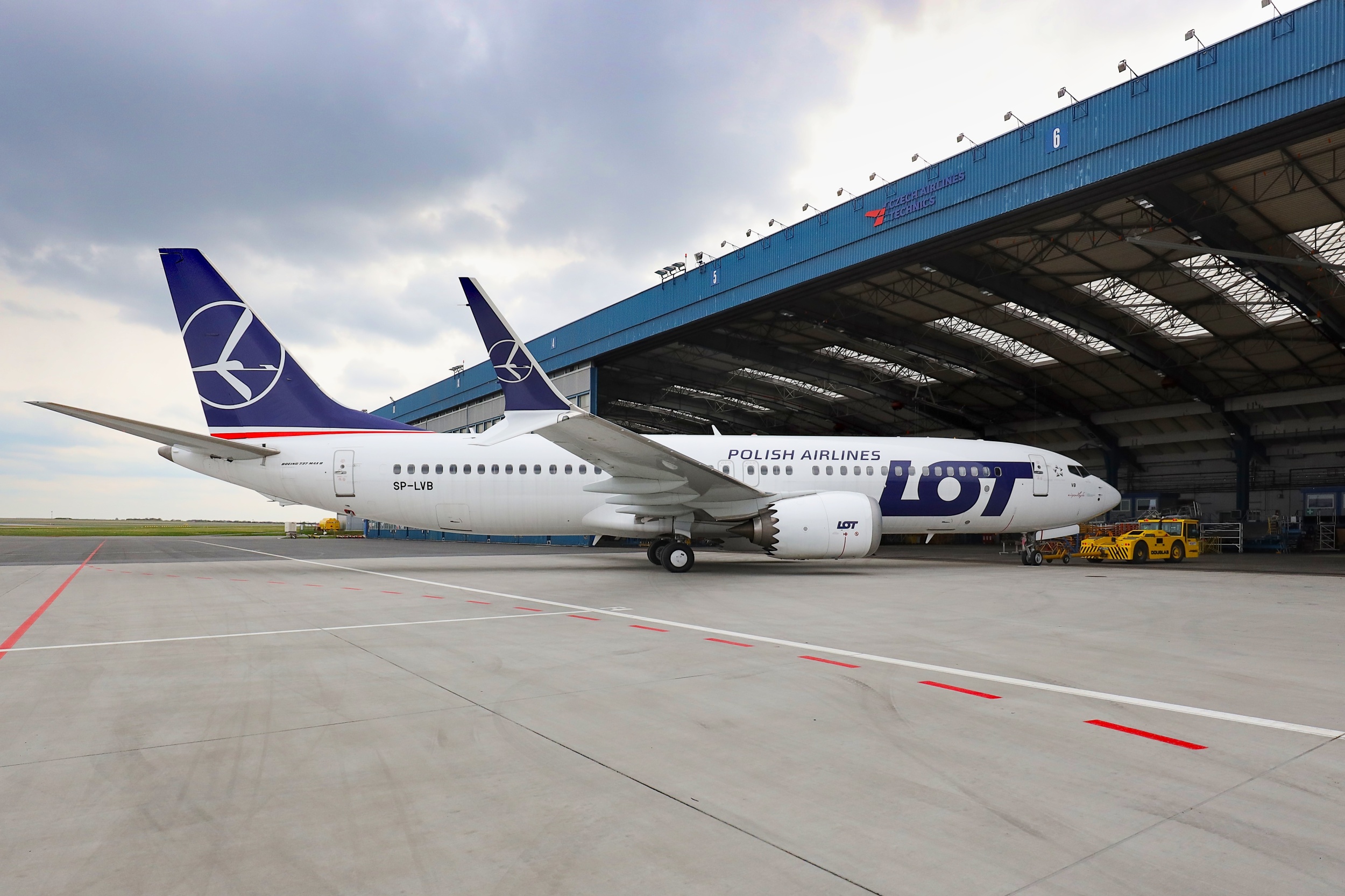 LOT Polish Airlines to launch new routes to Asia