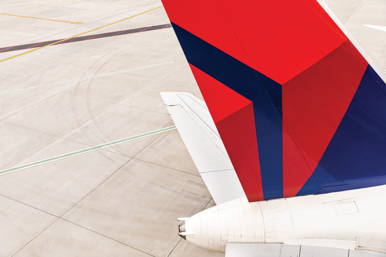Delta lowers profit forecast due to high fuel costs
