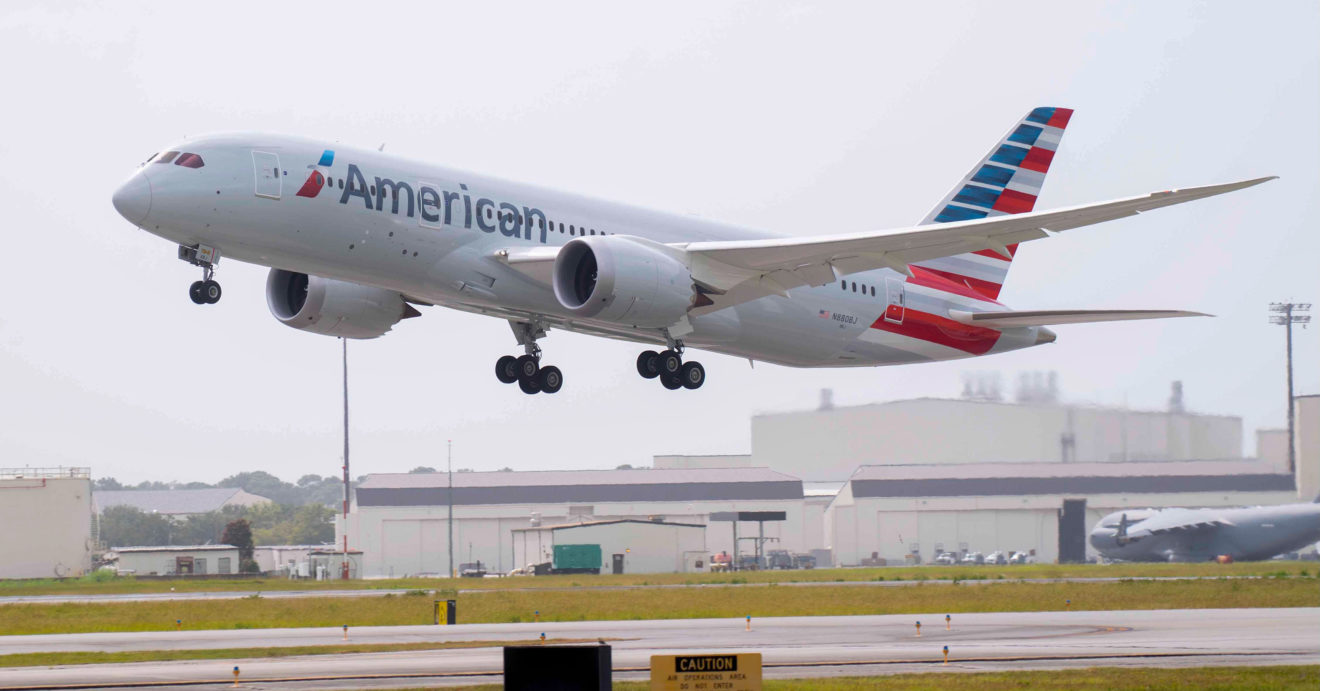 U.S. government fines American Airlines US$4.1 million over disembarkation delays