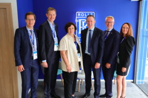 Representatives from AFI KLM E&M and Rolls-Royce