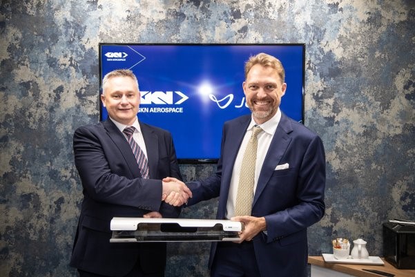 JoeBen Bevirt (r), founder and CEO of Joby and GKN Aerospace President Civil Airframe, John Pritchard, at the signing ceremony at the Paris Air Show