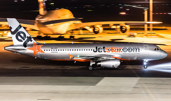 Jetstar will bring 140 pilots on board this year