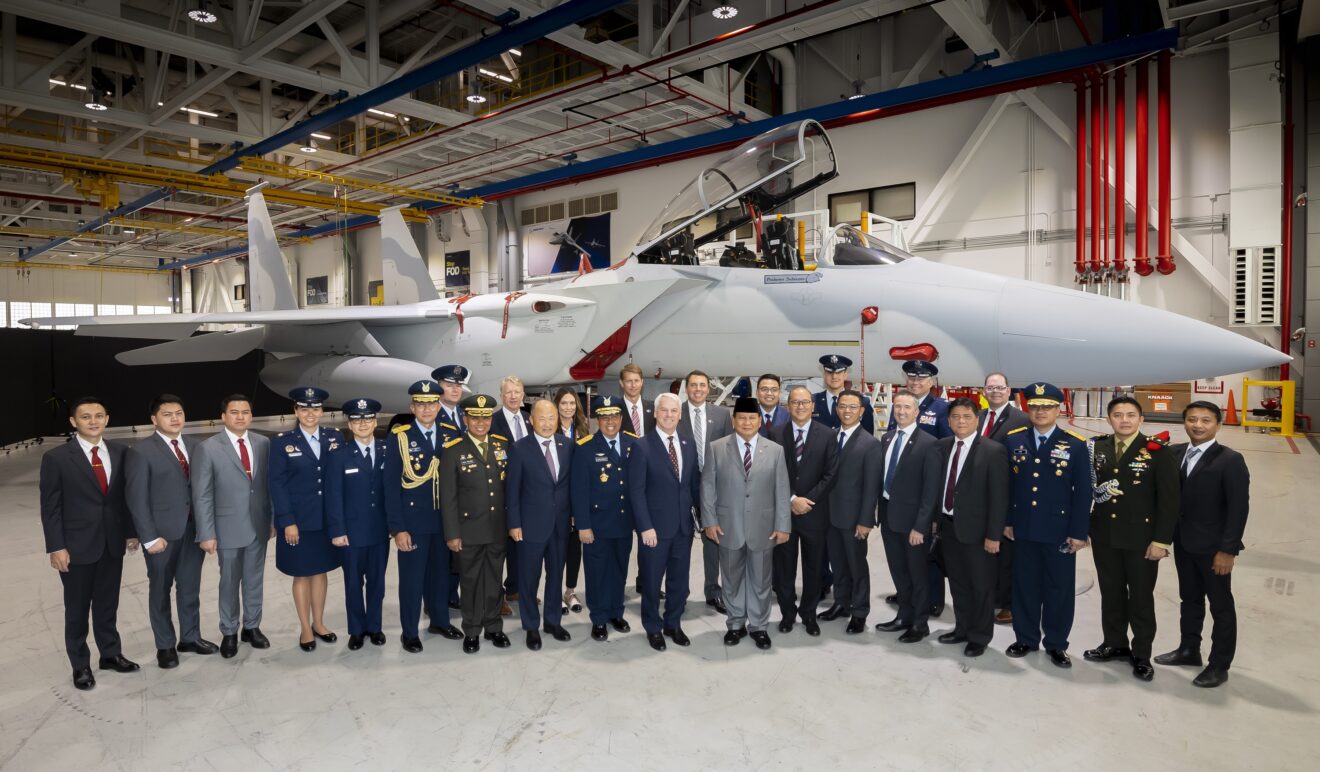 A Republic of Indonesia delegation, led by Minister of Defense Prabowo Subianto (centre), shared the country’s commitment to procuring F-15EX during a recent visit to Boeing’s St. Louis facility