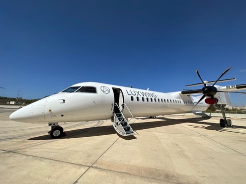 Luxwing has taken delivery of one DHC-8-400 jet from Aergo Capital