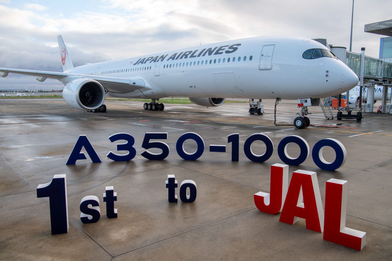 JAL's first A350-1000