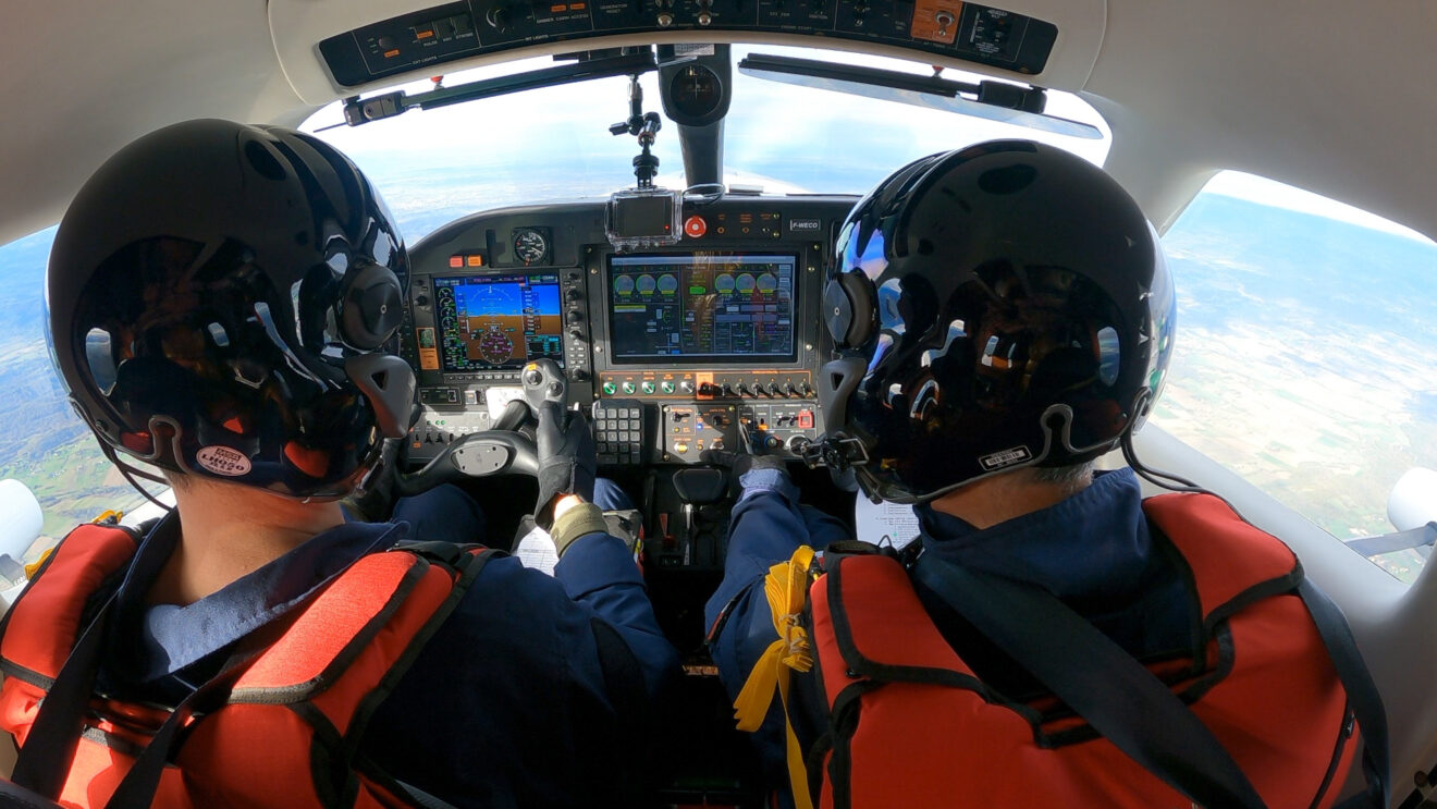 Inside the cockpit of EcoPulse's first hybrid-electric flight ©