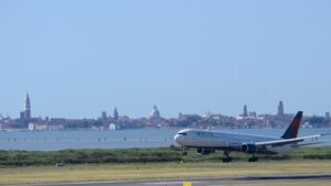 Delta is restarting its non-stop flights between New York-JFK and Venice Marco Polo Airport © Delta Air Lines