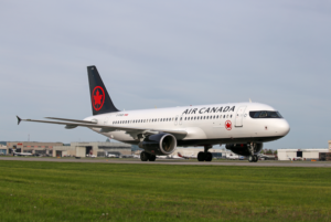 Air Canada’s A320- family aircraft will get a major cockpit and avionics system upgrade © Airbus