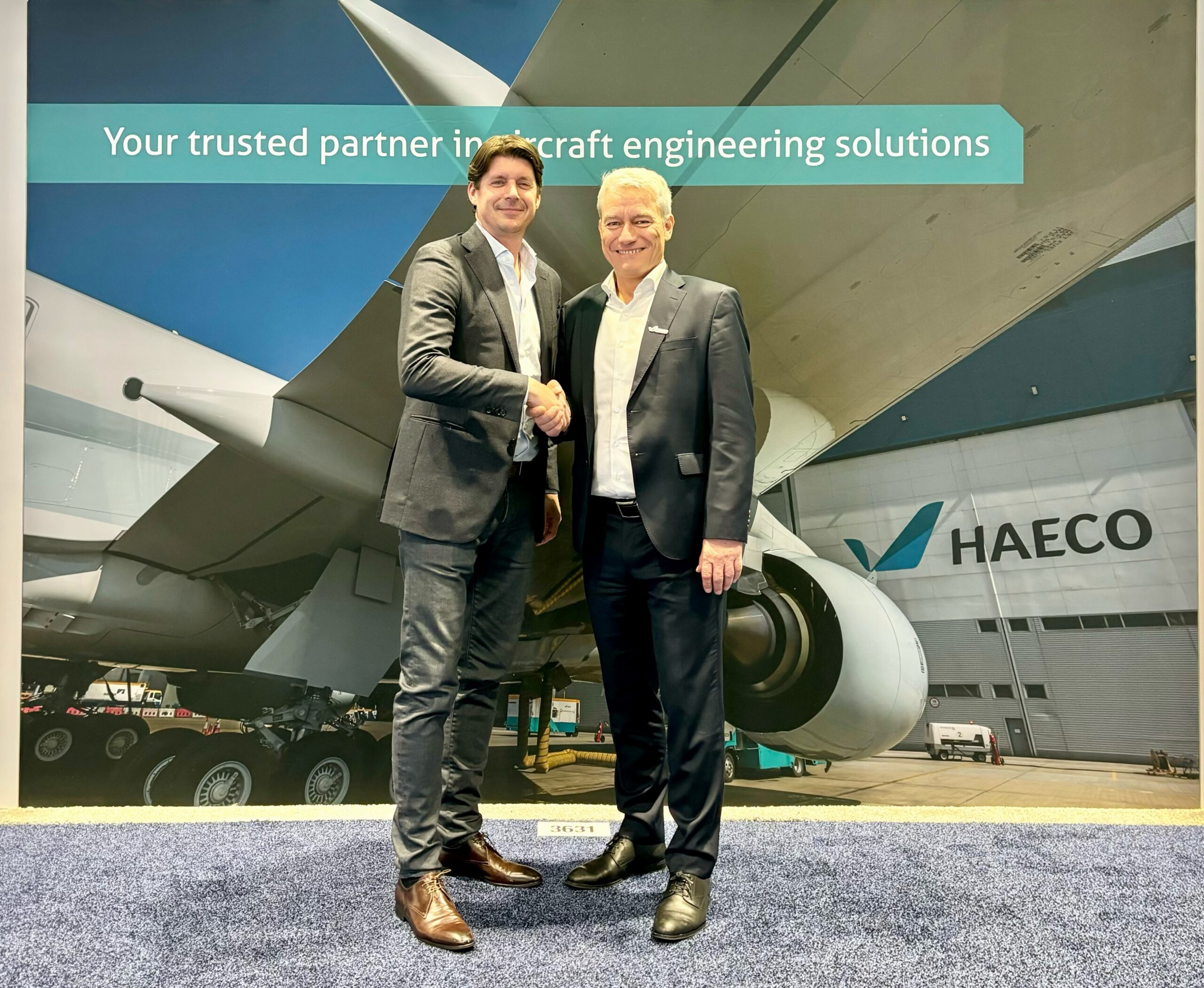 The new five year support contract was signed during MRO Americas in Chicago © Fokker Services Group
