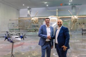 Peter Spyrka (l), VP of Programmes at Deutsche Aircraft and Charly Arslan (r), VP and Founder of Airplane Painte