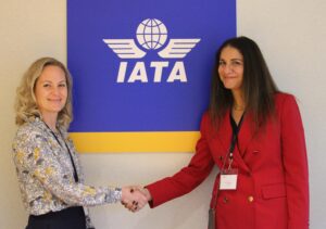 Kate Harbosin (l), P&WC and Puja Mahajan (r) CEO Azzera