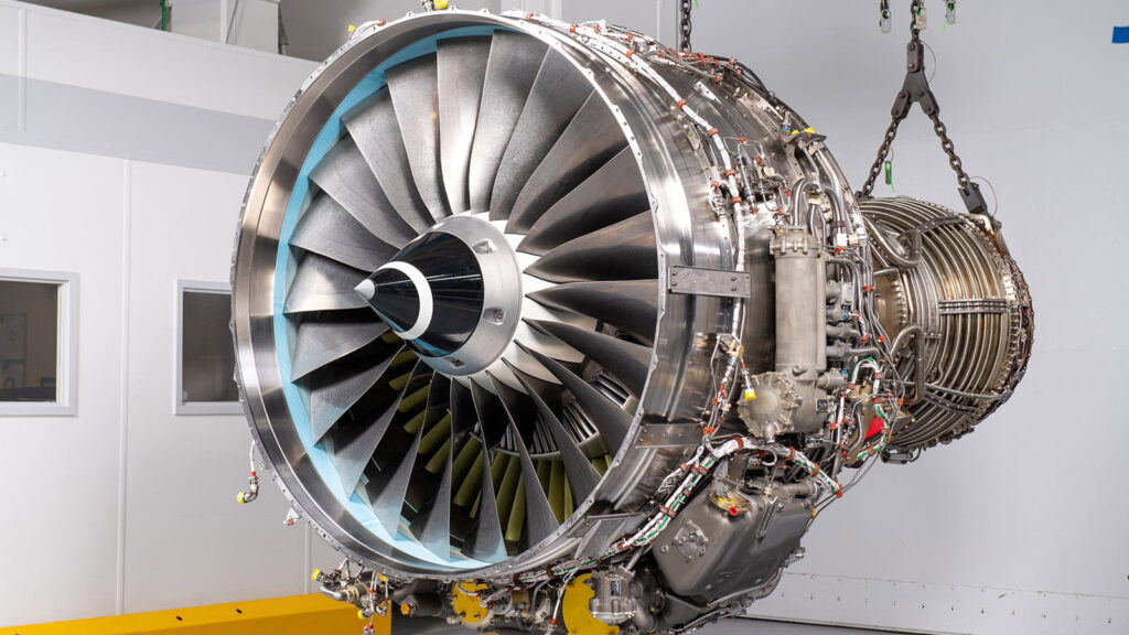The V2500® engine powers commercial, cargo and military aircraft © Pratt & Whitney