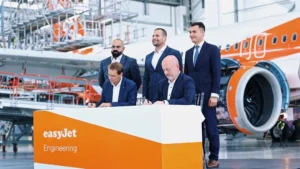Signing ceremony held in Malta between easyJet and SR Technics © SR Technics