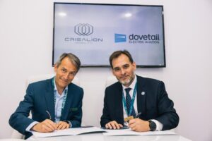 David Doral CEO of Dovetail Electric Aviation (l) and Manuel Heredia Ortiz, Managing Director of Crisalion Mobility (r)