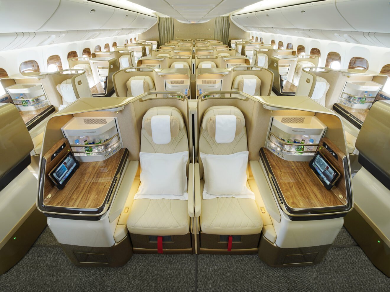 b777-businessclass-