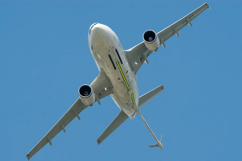 Airbus retires A310 MRTT test aircraft