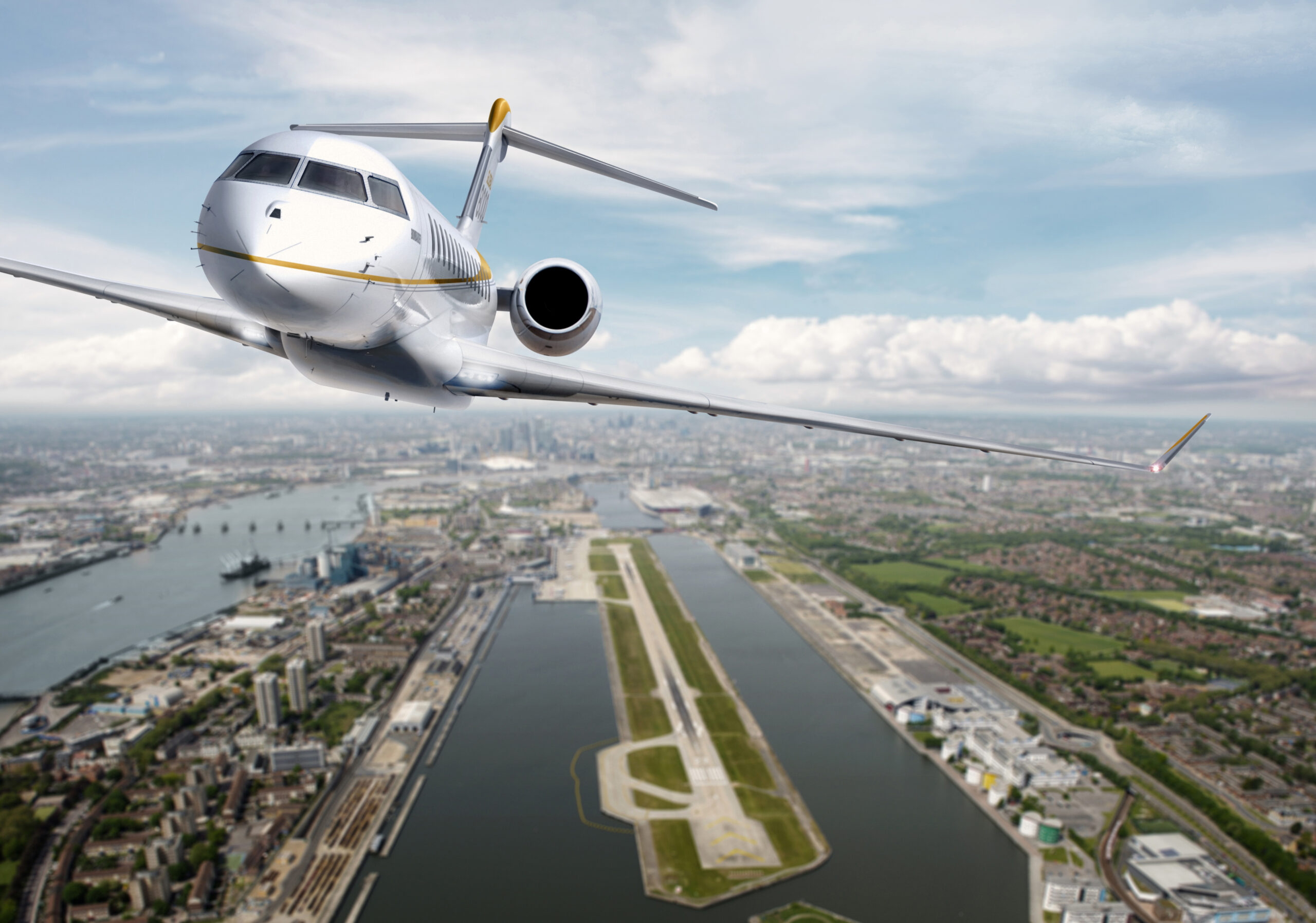 Image of Global 8000 jet over London City © Bombardier