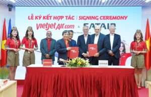 Signing ceremony of the new agreement between Satair and Vietjet Air © Satair