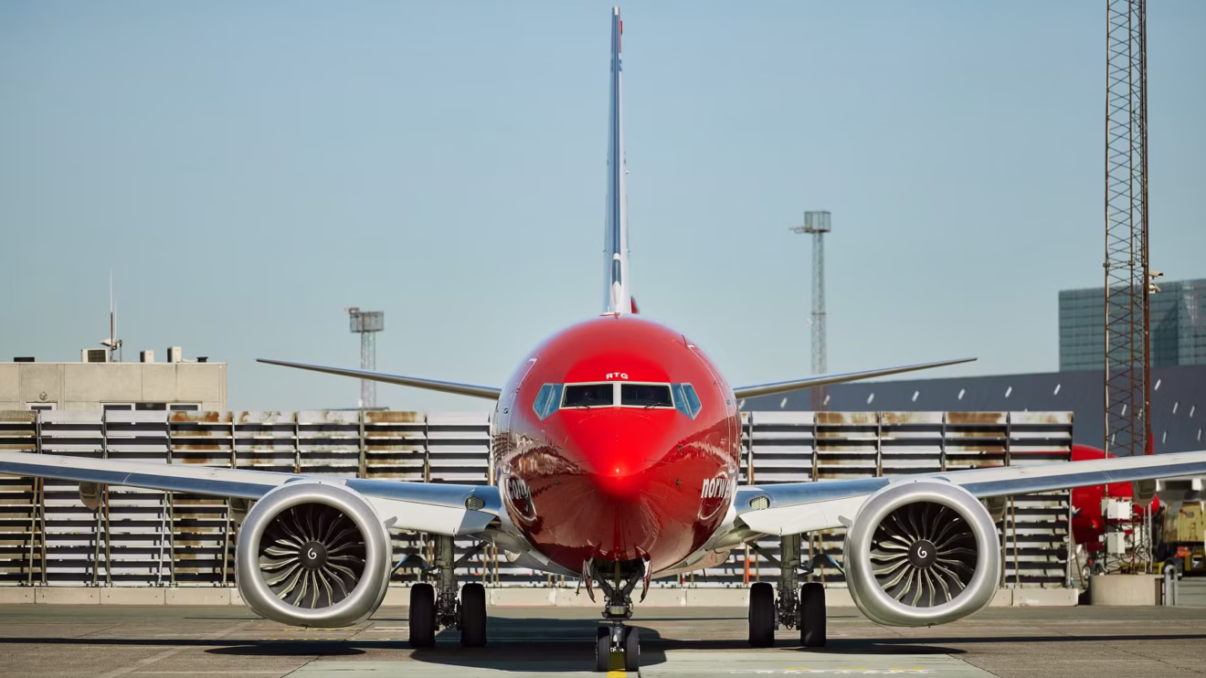 Norwegian narrows losses with strong Q1 performance