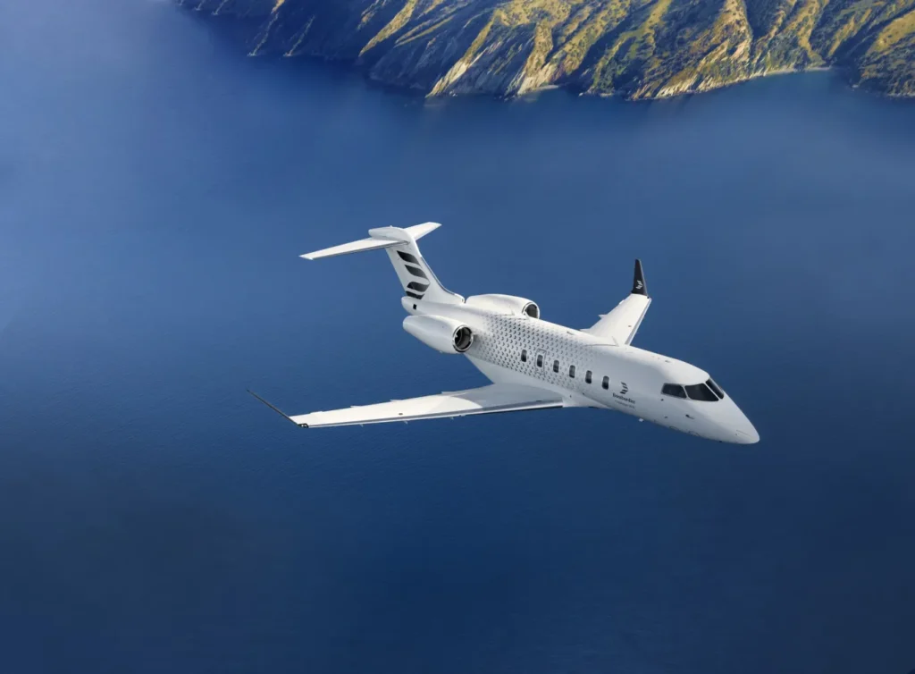 Bombardier Challenger 3500 in flight