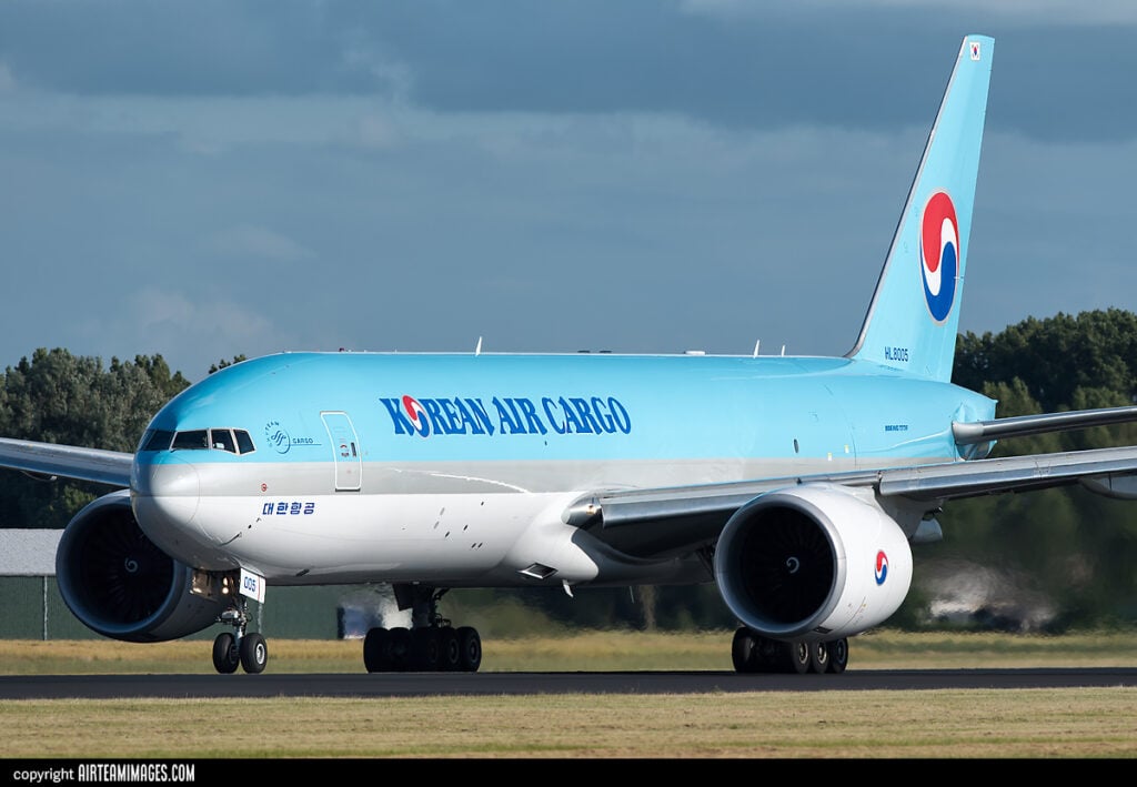 Korean Air Boeing 777 freighter © AirTeamImages