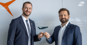 Markus Kochs-Kämper (l), CTO and Managing Director of VÆRIDION and Frederic Fischer (r), Head of R&T of Deutsche Aircraft