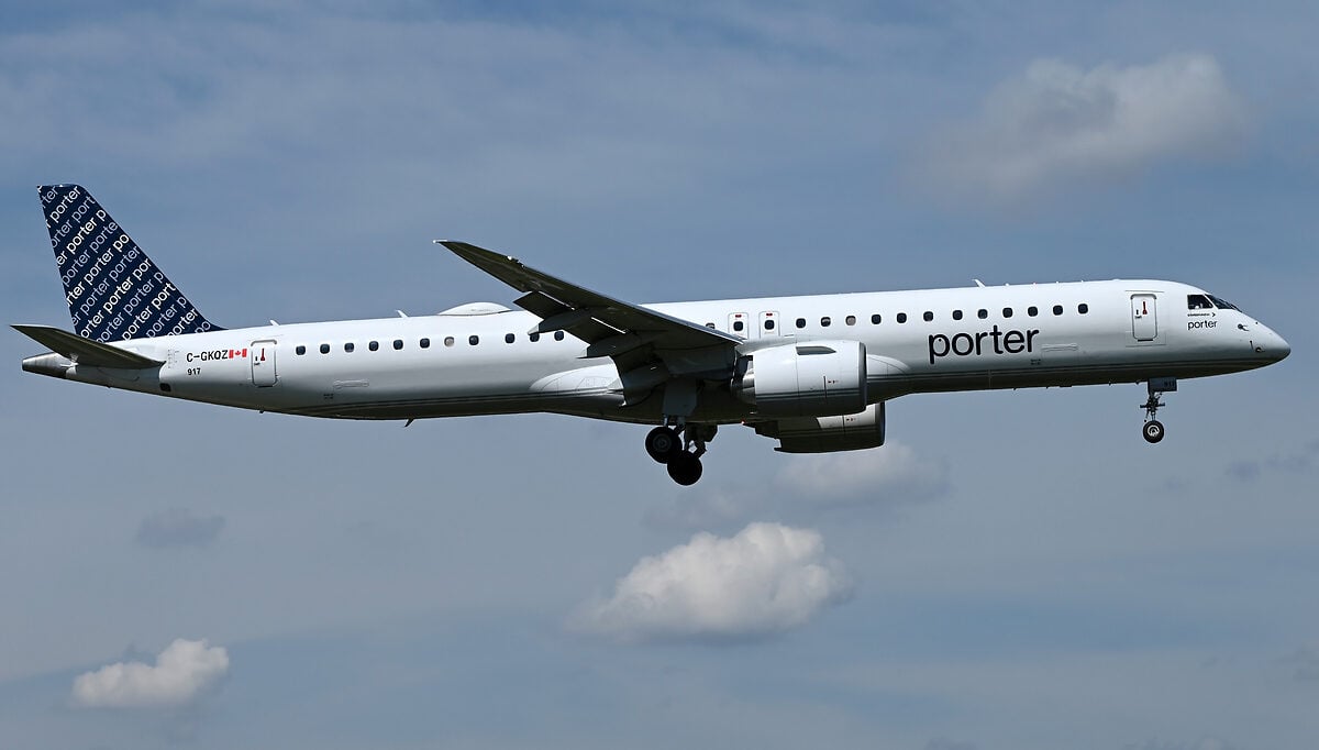 The latest deals involved the sale-and- leaseback of two new Embraer E195-E2 jets, delivered and leased to Canada’s Porter Airlines © AirTeamImages
