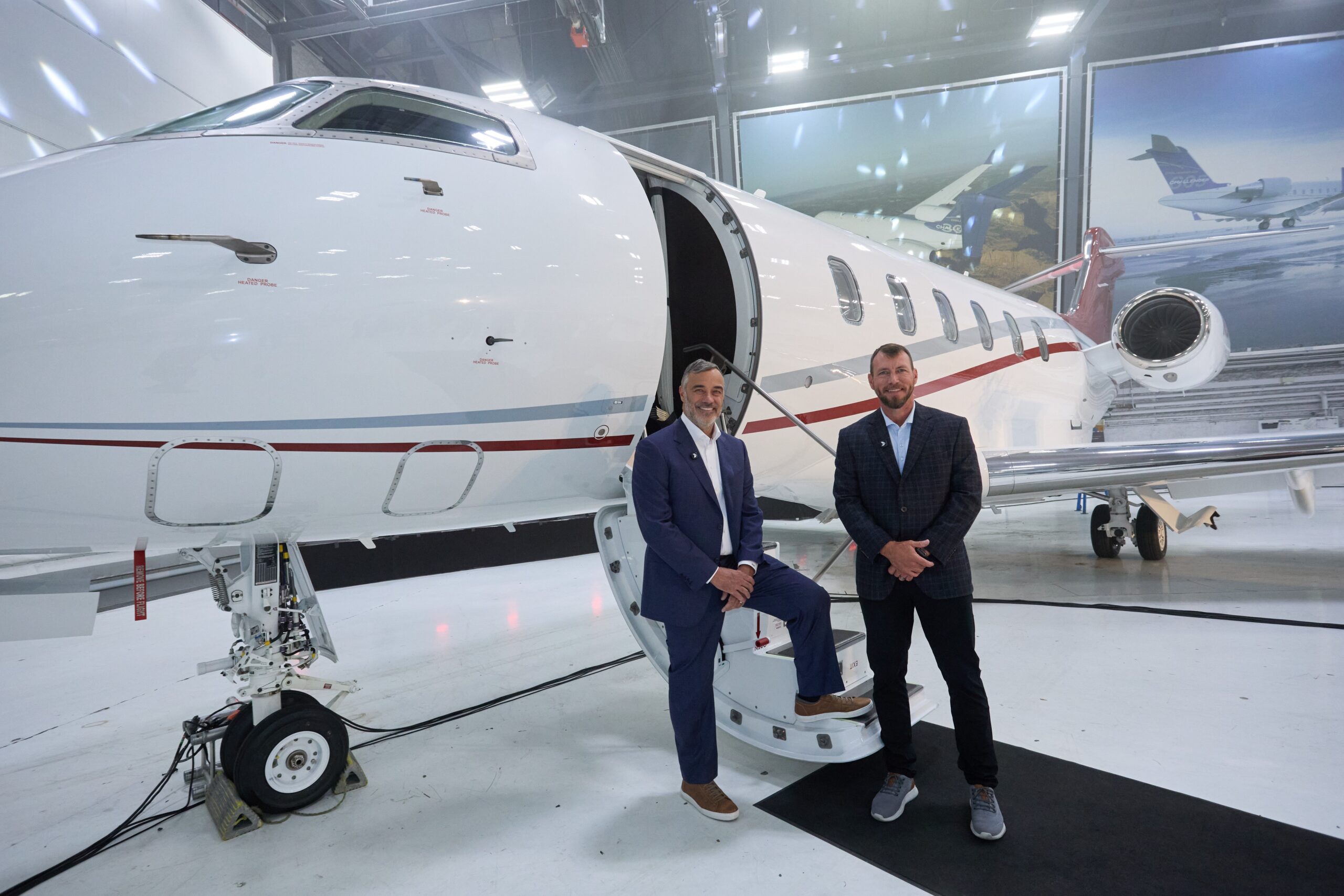 Handover of the first of three Challenger 3500 jets to AB Jets © Bombardier