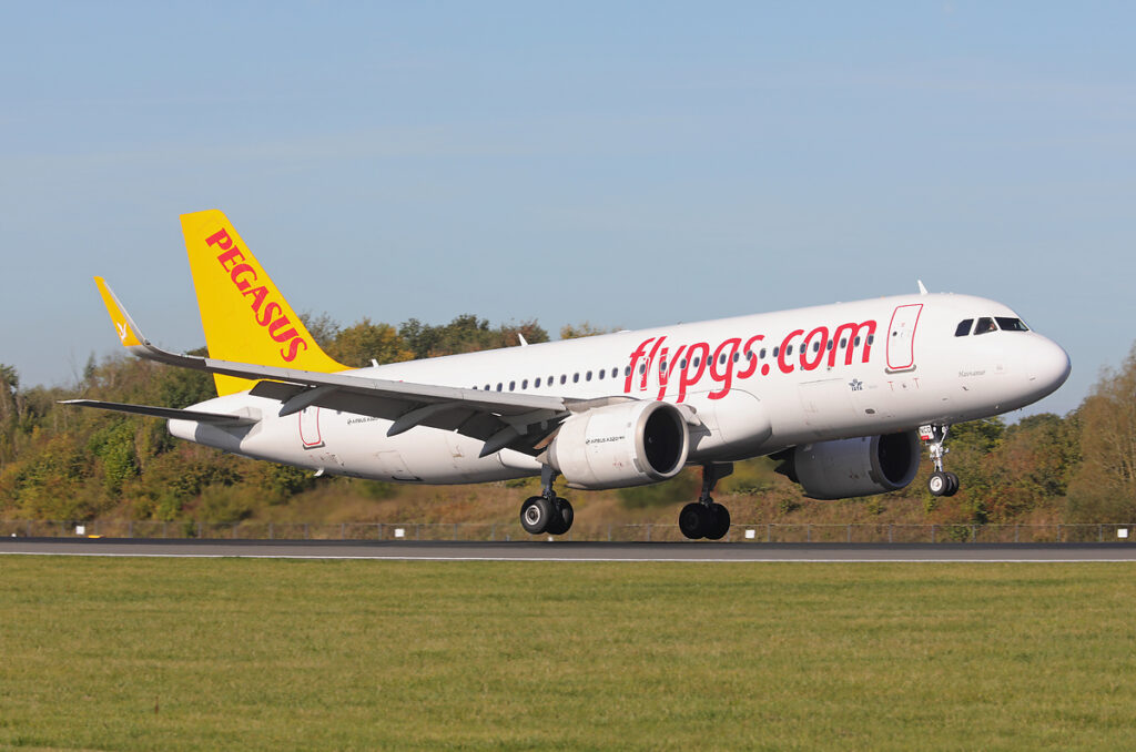 Pegasus Airlines Airbus A320 © AirTeamImages