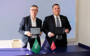 Stéphane Cueille (l), CEO of Safran Aircraft Engines and Adam Boukadida (r), Chief Financial Officer of Riyadh Air