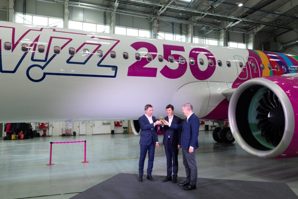 Festive hand over of the 250th aircraft to Wizz Air