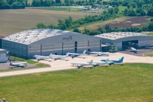 Job Air Technic hangar