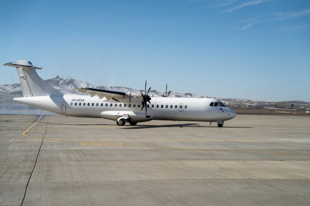 Chingis Airlines ATR 72-600