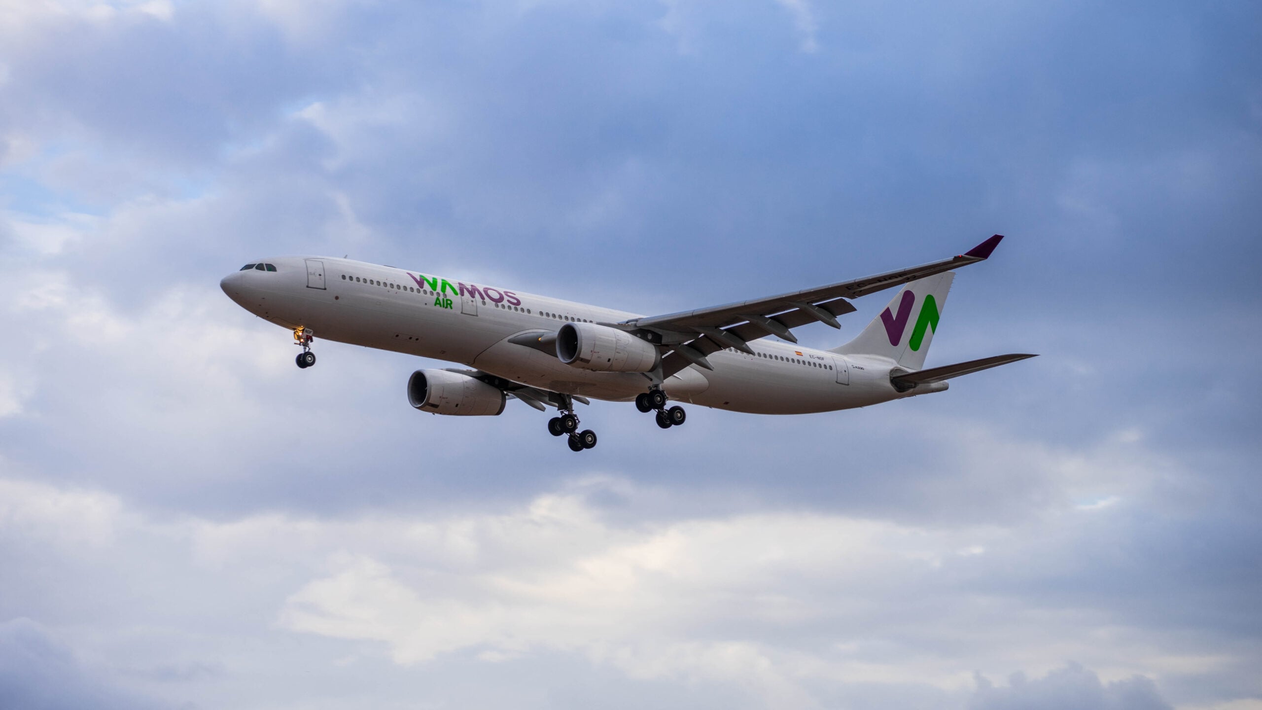 A330-300 aircraft Wamos Air