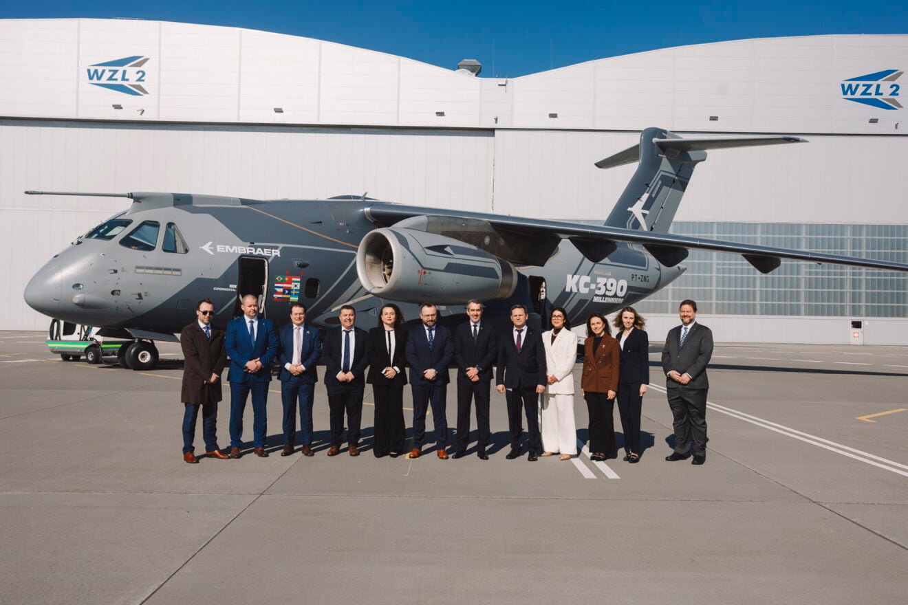 The KC‑390 Millennium multi‑mission military transport aircraft has been officially presented to Wojskowe Zakłady Lotnicze Nr 2 S.A. (WZL‑2)