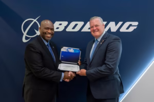 At MRO Americas, William Ampofo, SVP Parts & Distribution and Supply Chain for Boeing Global Services (l) and Brian Sartain, COO for Ontic (r) &copy; Boeing
