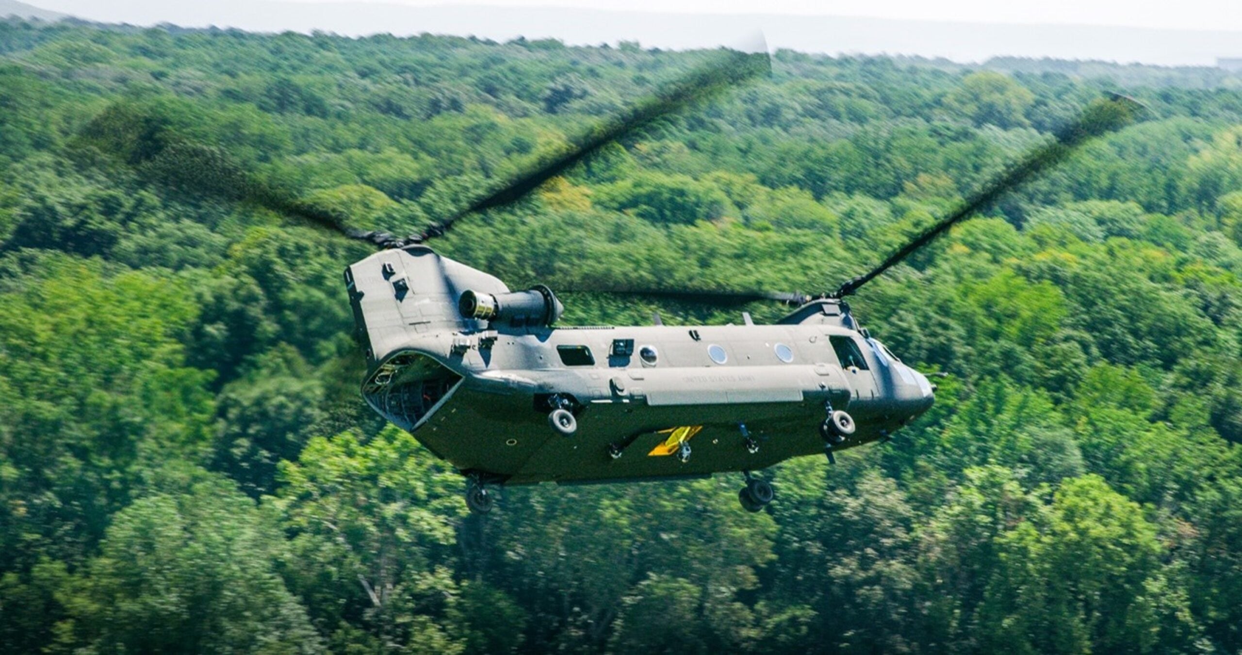 A CH-47F Block II conducts a flight at Redstone Test Center in Huntsville, Ala. © Boeing/Studio 51