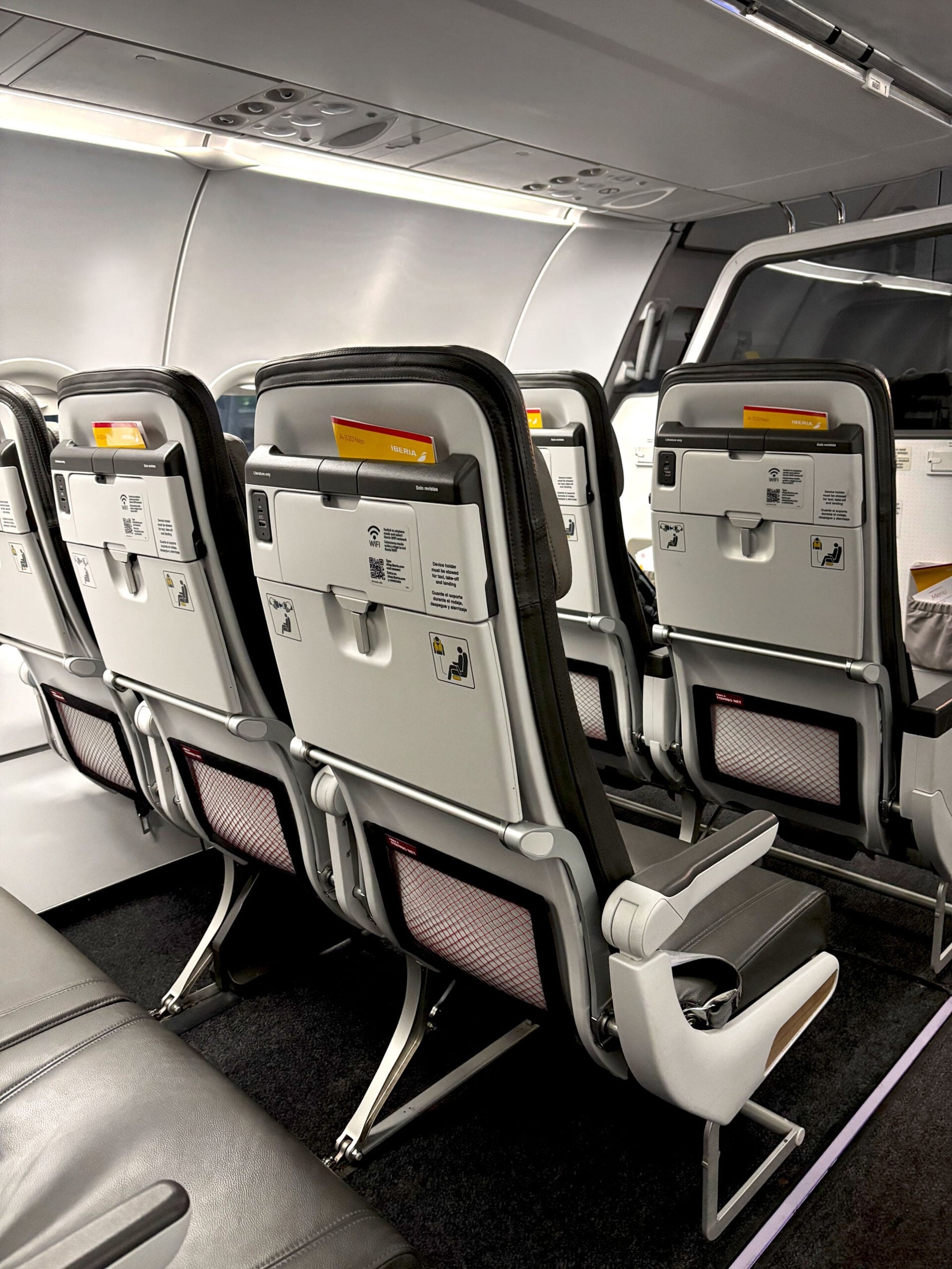 The Iberia A320neo cabin with sustainable seating features