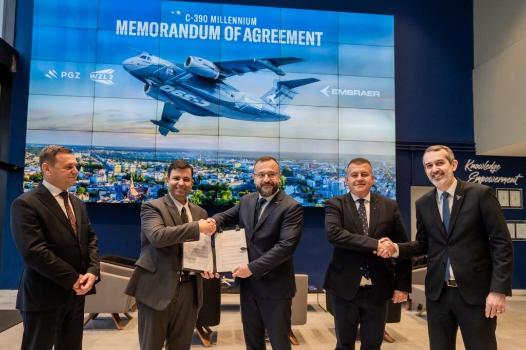 Signing of the MoA between Embraer and WZL 2 to advance industrial cooperation in Poland © Embraer