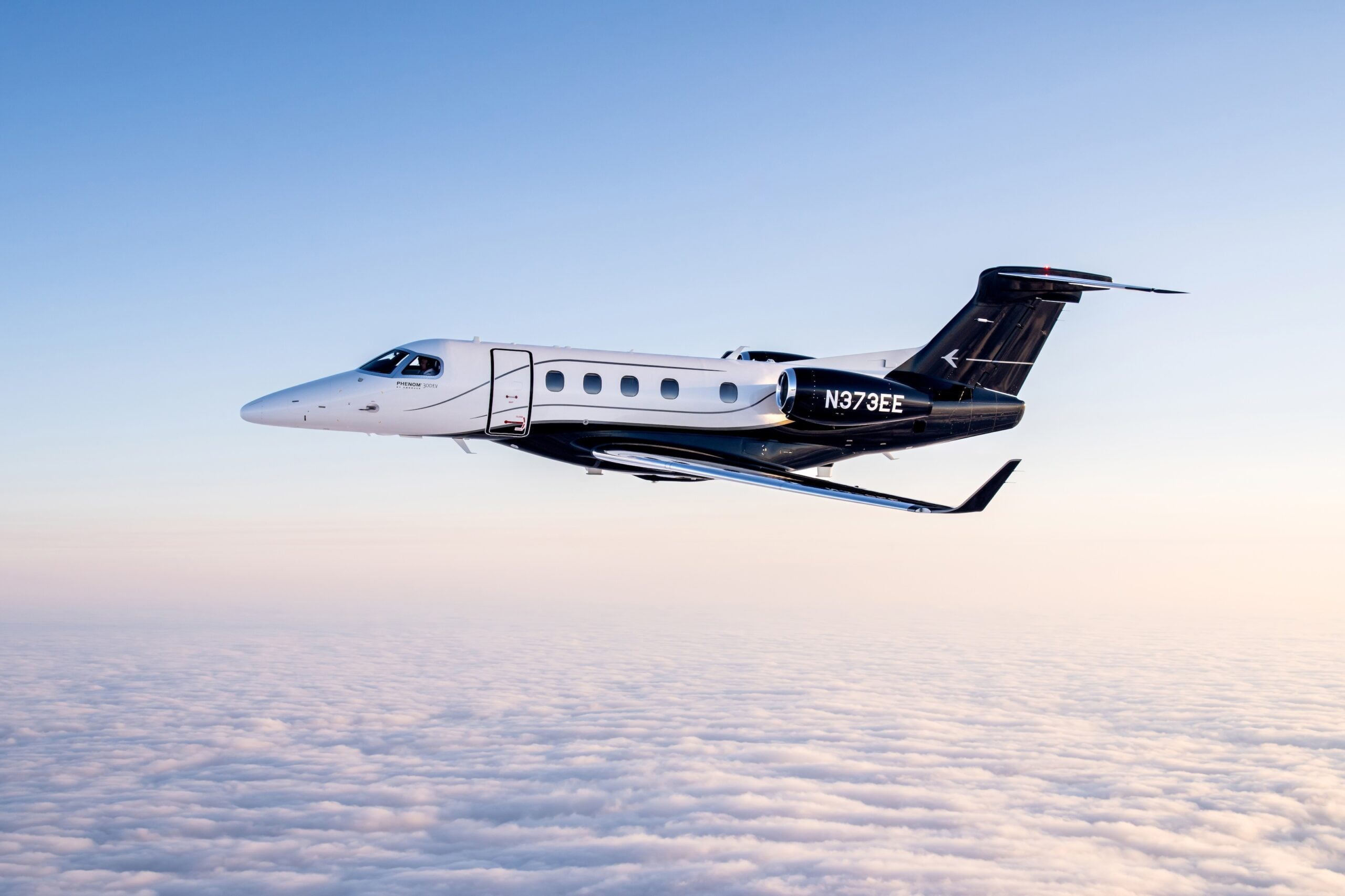 Phenom 300EV jet