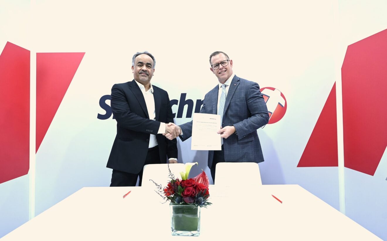 Signing ceremony between SR Technics and Oman Air