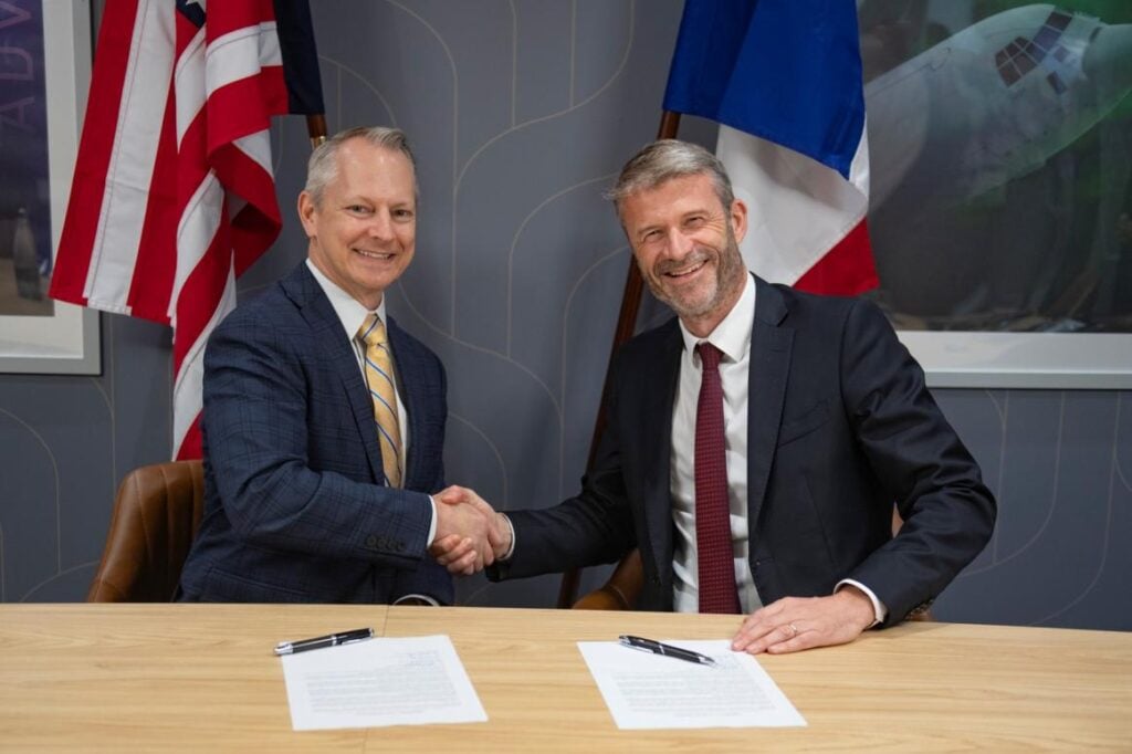 Rich Benton, VP and General Manager of Sikorsky and Cédric Goubet, President of Safran Helicopter Engines