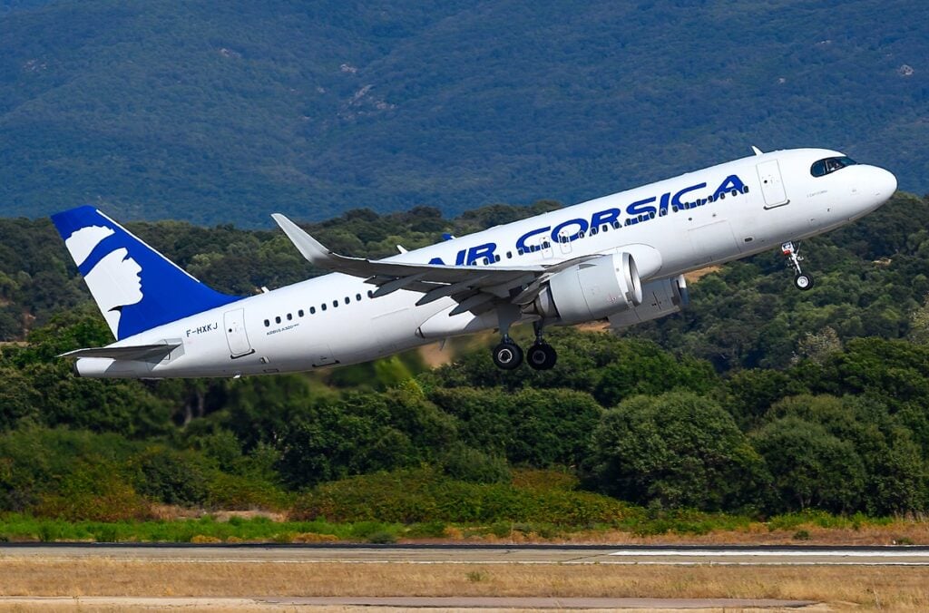 Air Corsica Airbus A320 © AirTeamImages