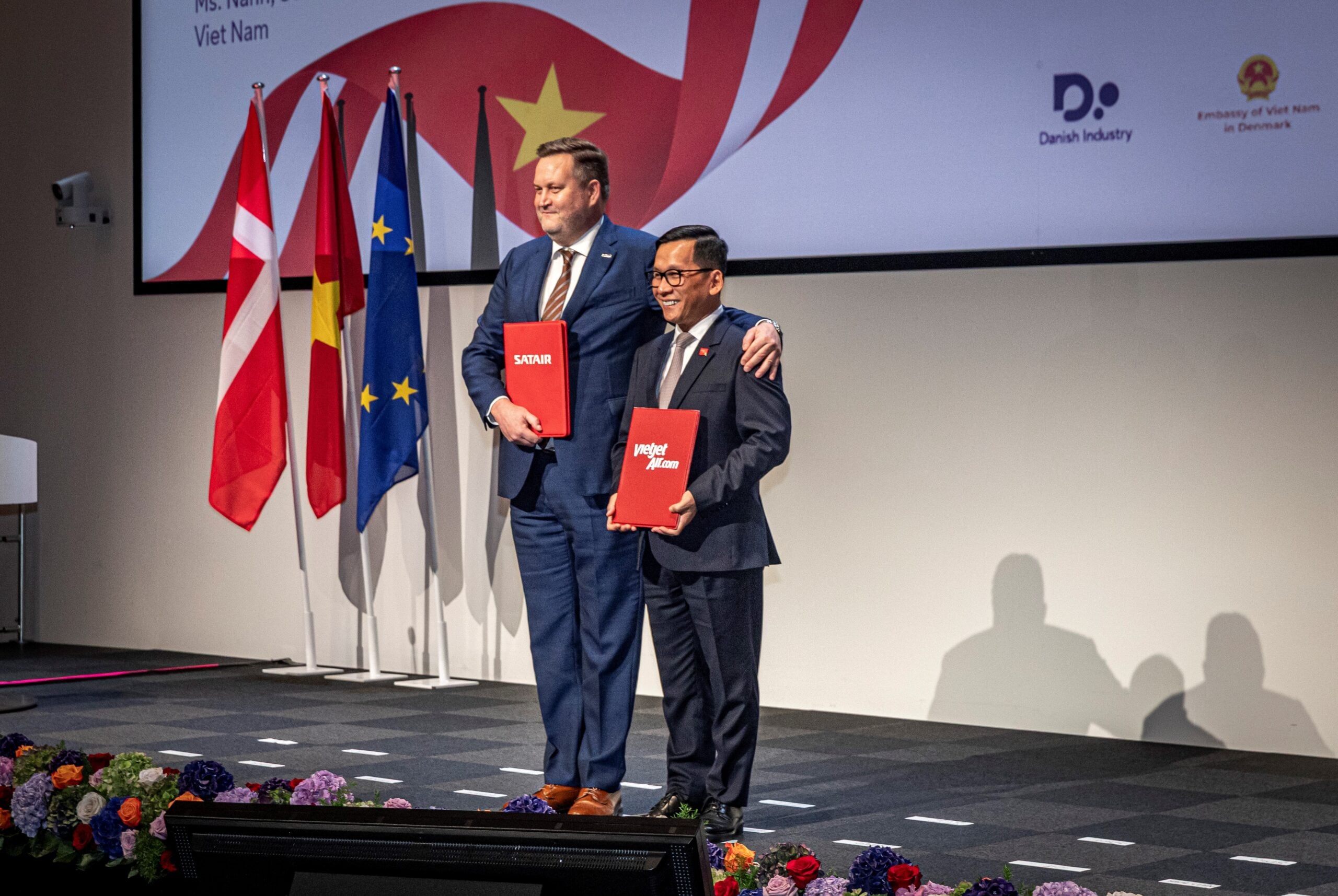 Satair and Vietjet exchange a strategic MOU to advance aviation supply chain development at the Vietnam - Denmark Business Forum in Copenhagen