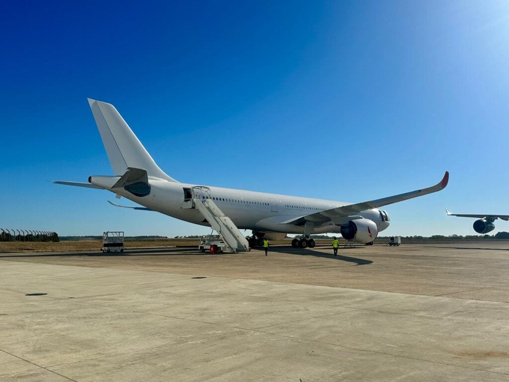 Vallair celebrates arrival of first A330neo for base maintenance at Châteauroux facility in France
